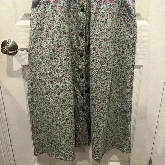 Vintage Floral Cottagecore  Long Maxi Dress - Picture 3 of 6